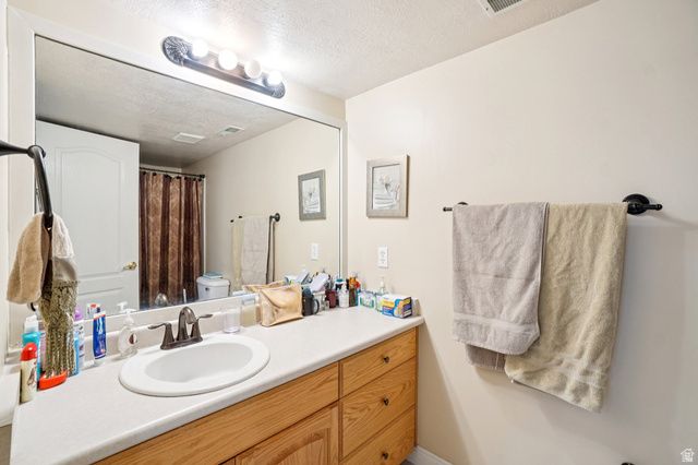 798 E SPRUCE TREE LN, Sandy, UT 84094