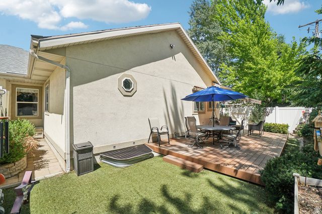 798 E SPRUCE TREE LN, Sandy, UT 84094