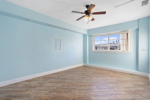 301 MAGNOLIA WAY, Lady Lake, FL 32159