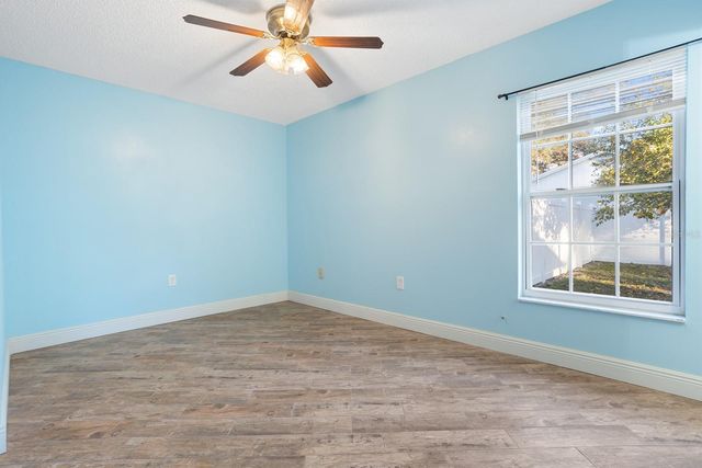 301 MAGNOLIA WAY, Lady Lake, FL 32159