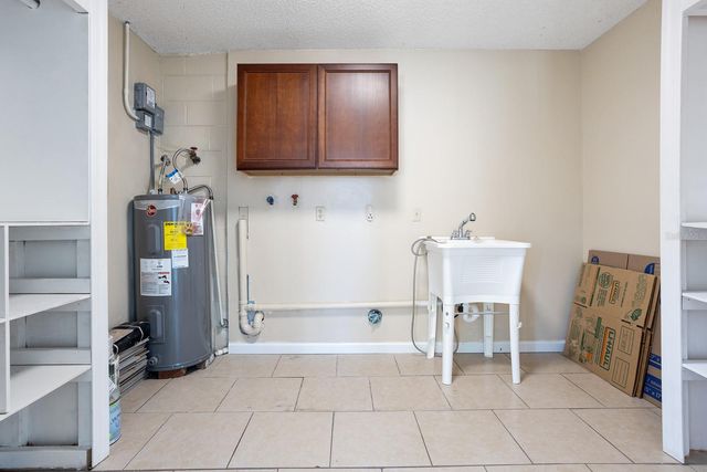 301 MAGNOLIA WAY, Lady Lake, FL 32159