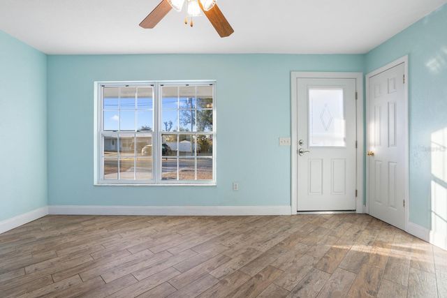 301 MAGNOLIA WAY, Lady Lake, FL 32159