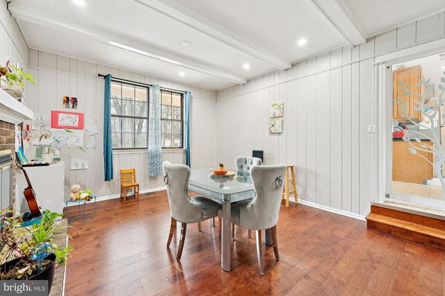 231 PEPPERMILL RD, West Berlin, NJ 08091