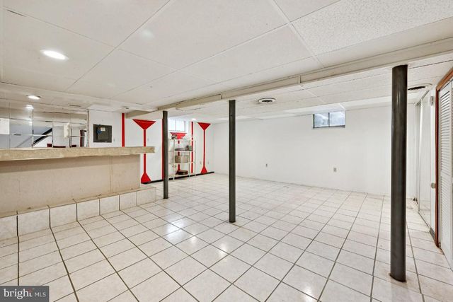 231 PEPPERMILL RD, West Berlin, NJ 08091