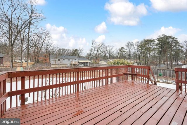 231 PEPPERMILL RD, West Berlin, NJ 08091