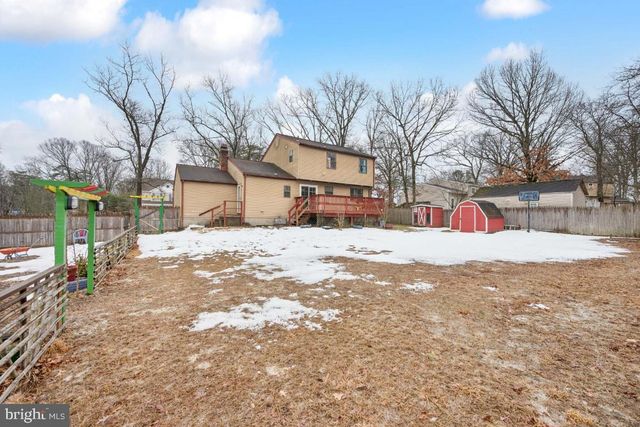 231 PEPPERMILL RD, West Berlin, NJ 08091