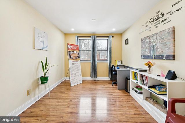 231 PEPPERMILL RD, West Berlin, NJ 08091