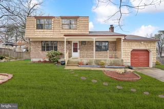 231 PEPPERMILL RD, West Berlin, NJ 08091