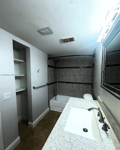 12760 Vista Isles Dr 715, Sunrise, FL 33325