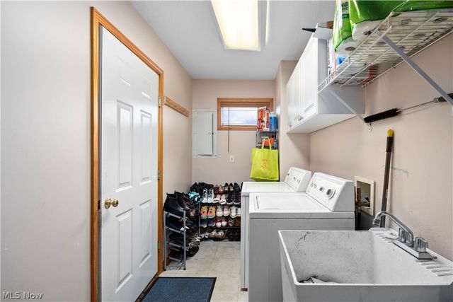 807 Timberlake Trail Drive, Brunswick, OH 44212