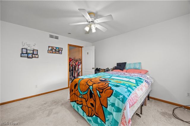 807 Timberlake Trail Drive, Brunswick, OH 44212