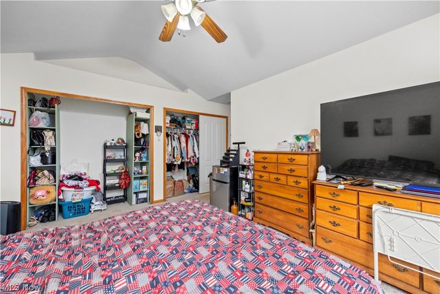 807 Timberlake Trail Drive, Brunswick, OH 44212