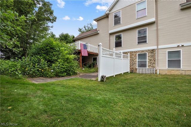 807 Timberlake Trail Drive, Brunswick, OH 44212