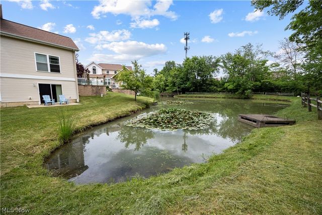 807 Timberlake Trail Drive, Brunswick, OH 44212