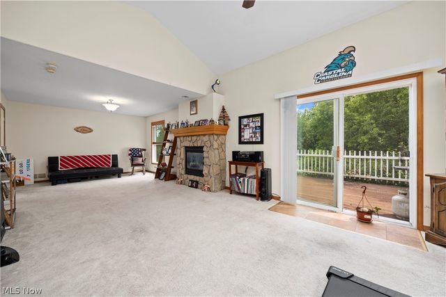 807 Timberlake Trail Drive, Brunswick, OH 44212