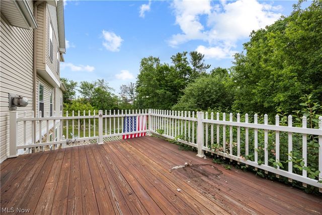 807 Timberlake Trail Drive, Brunswick, OH 44212