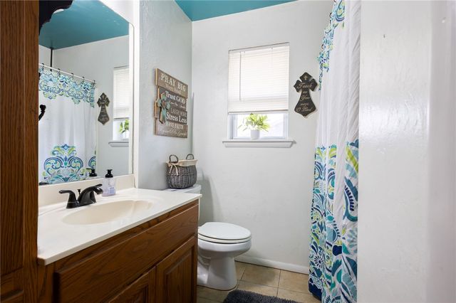 908 14th Place, Rogers, AR 72758