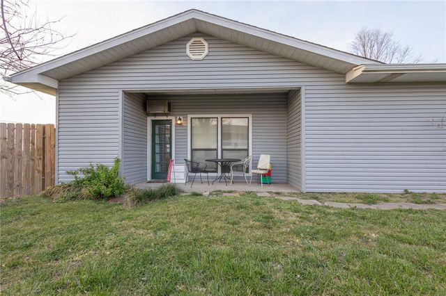 908 14th Place, Rogers, AR 72758