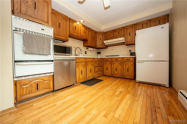 5068 Chapman Parkway, Hamburg, NY 14075