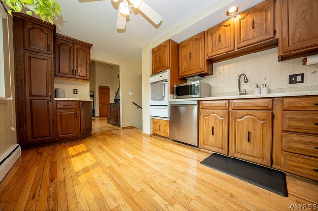 5068 Chapman Parkway, Hamburg, NY 14075