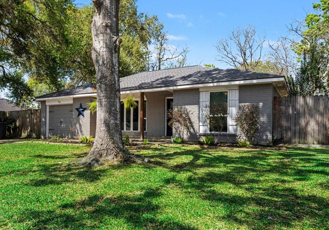 510 Brandywyne Drive, Friendswood, TX 77546