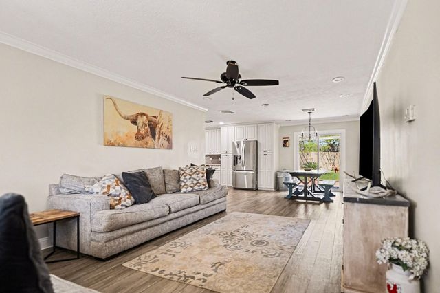 510 Brandywyne Drive, Friendswood, TX 77546