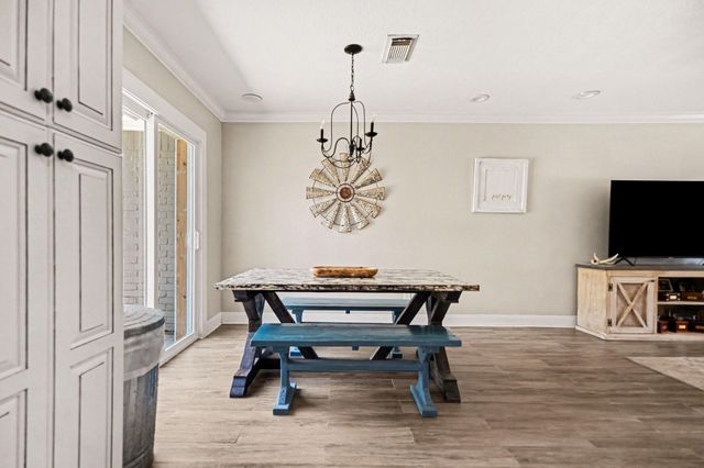 510 Brandywyne Drive, Friendswood, TX 77546