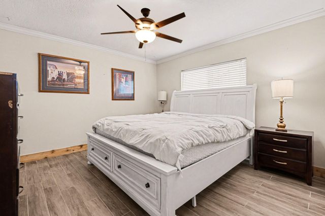 510 Brandywyne Drive, Friendswood, TX 77546