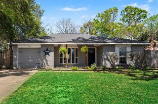 510 Brandywyne Drive, Friendswood, TX 77546