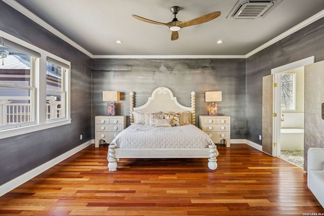 130 Crofton Avenue, San Antonio, TX 78210