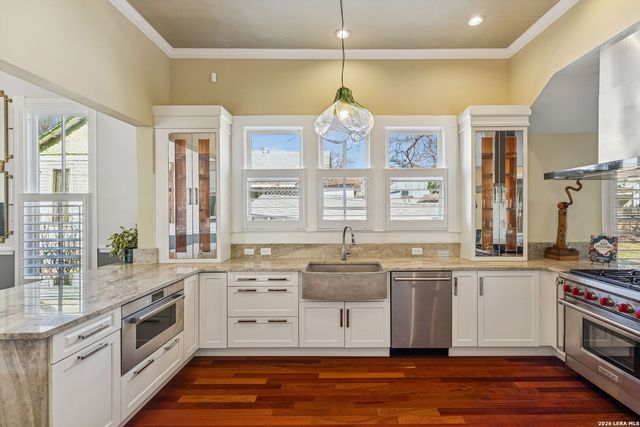 130 Crofton Avenue, San Antonio, TX 78210