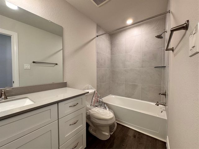 10250 Cabo Del Sol Drive, Cleveland, TX 77327