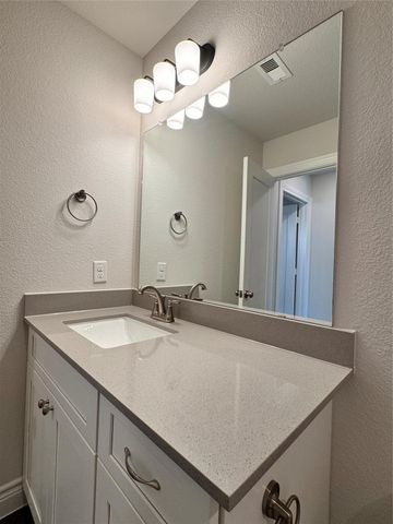 10250 Cabo Del Sol Drive, Cleveland, TX 77327