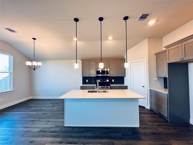 10250 Cabo Del Sol Drive, Cleveland, TX 77327