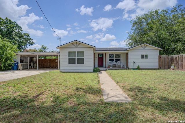 303 LEE DR, Devine, TX 78016