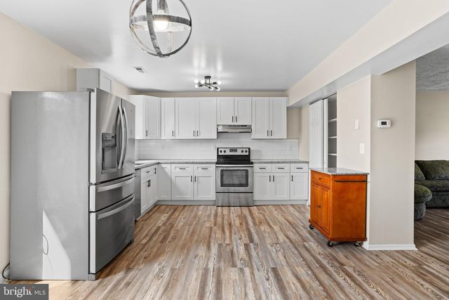 369 COOL BREEZE CT, Pasadena, MD 21122