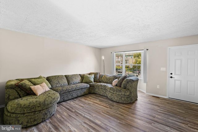 369 COOL BREEZE CT, Pasadena, MD 21122