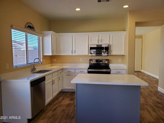 2056 E RIVIERA Drive, Chandler, AZ 85249