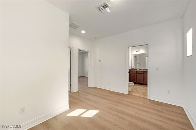 7770 BRISTOL CIR, Naples, FL 34120