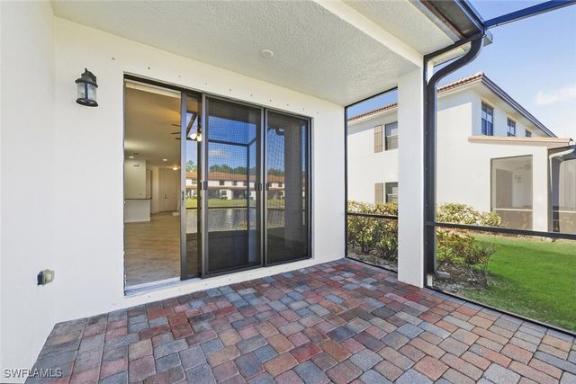 7770 BRISTOL CIR, Naples, FL 34120