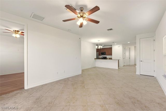 7770 BRISTOL CIR, Naples, FL 34120