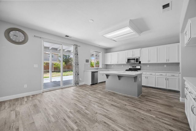 2720 San Jose Avenue, Clovis, CA 93611