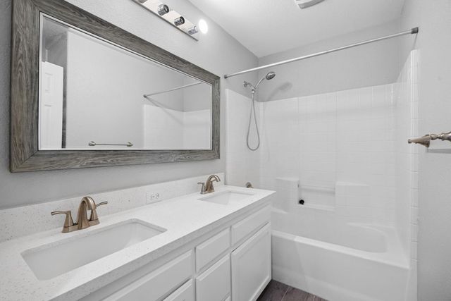 2720 San Jose Avenue, Clovis, CA 93611