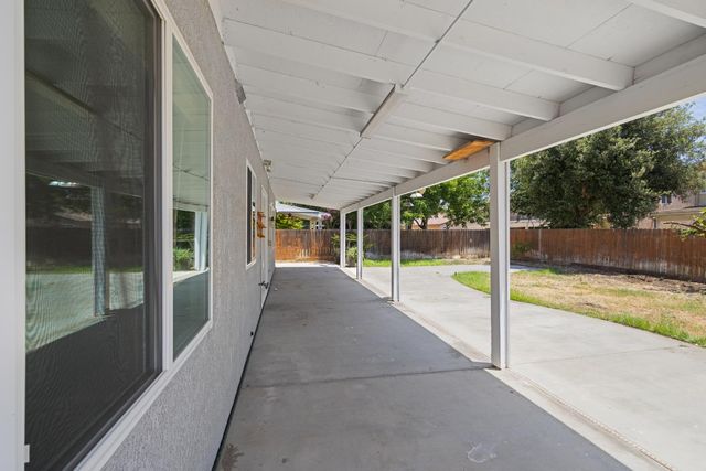 2720 San Jose Avenue, Clovis, CA 93611