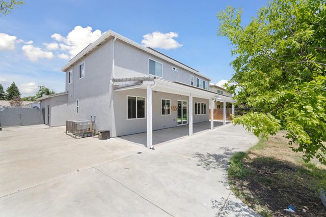 2720 San Jose Avenue, Clovis, CA 93611