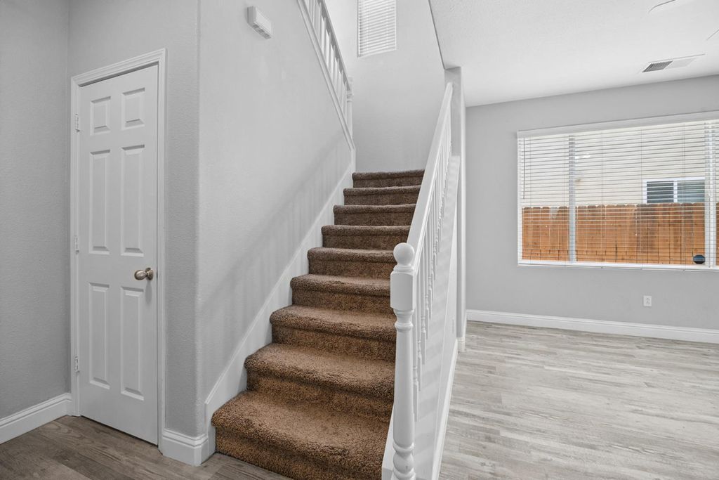 Image 32 of property listing at 2720 San Jose Avenue, Clovis, CA 93611