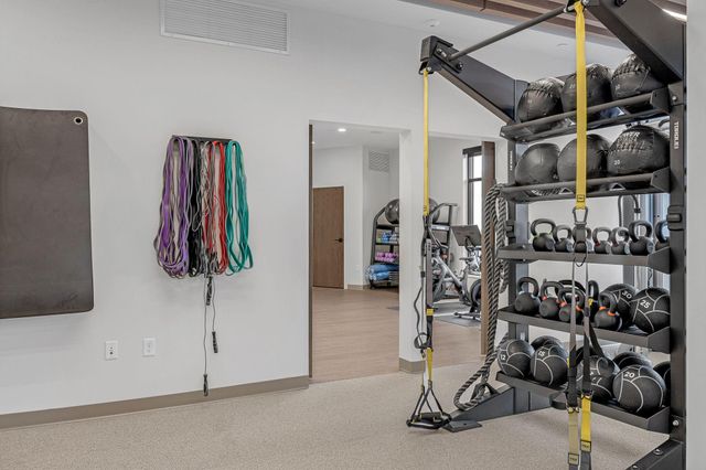 4917 Eden Avenue 718, Edina, MN 55424