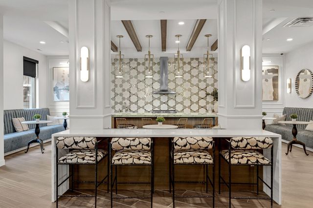 4917 Eden Avenue 718, Edina, MN 55424