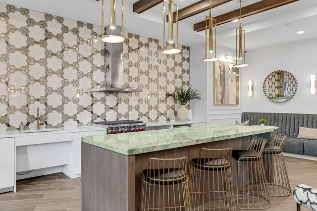 4917 Eden Avenue 718, Edina, MN 55424