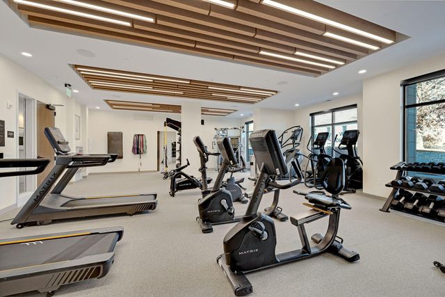 4917 Eden Avenue 718, Edina, MN 55424